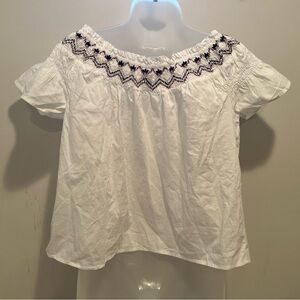 OLD NAVY off the shoulder embroidered  white top /size XS